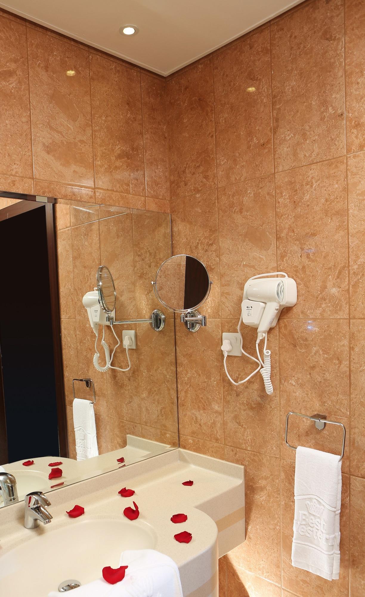 Best Western Plus Salmiya Kuwait City Exterior photo